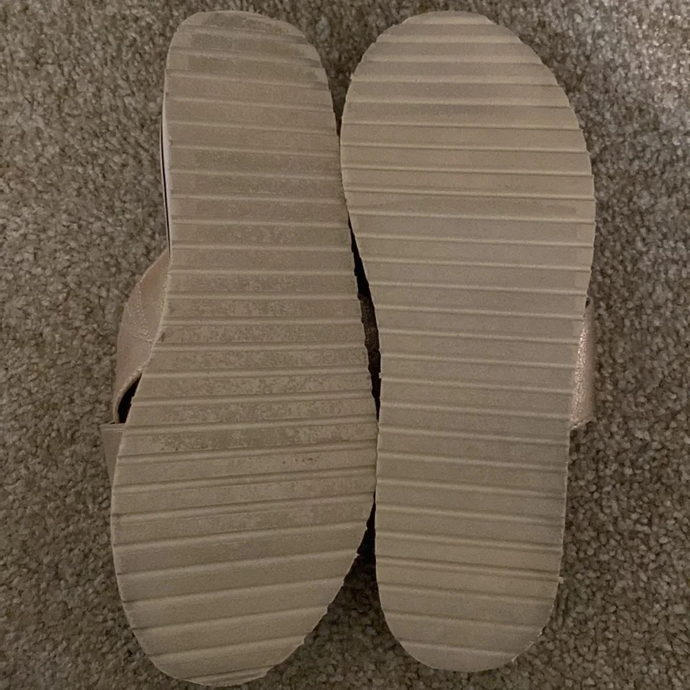 Platform Sandals - Picture 2 of 2